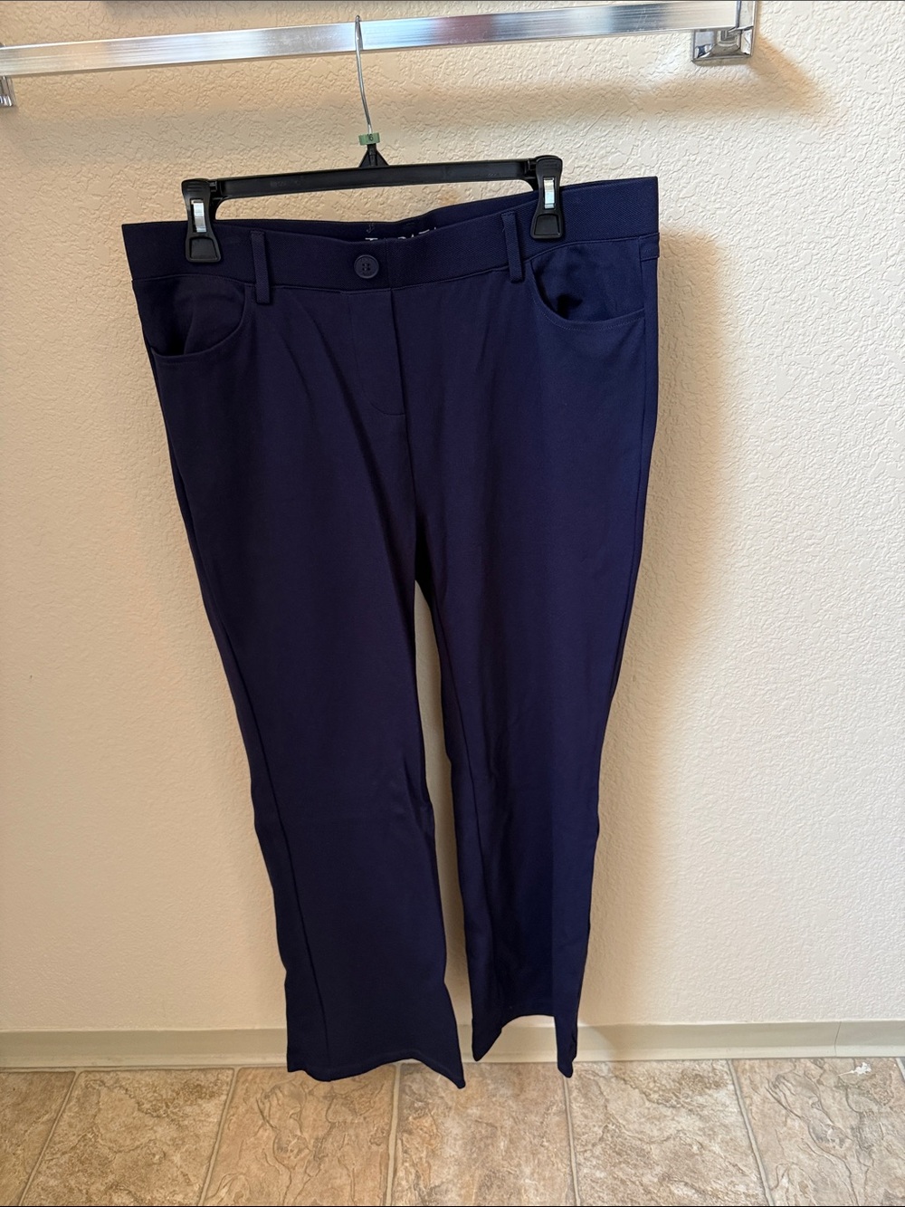 Straight-Leg Women's Pants in Navy